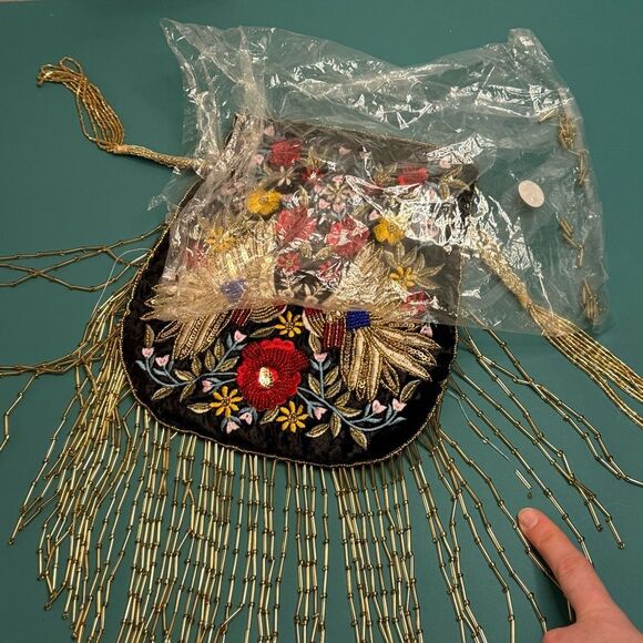 $259 MSRP - Ramla MUMBAI Hand-Embroidered Bag - BLACK, GOLD & MULTICOLOR Floral - Picture 5 of 11